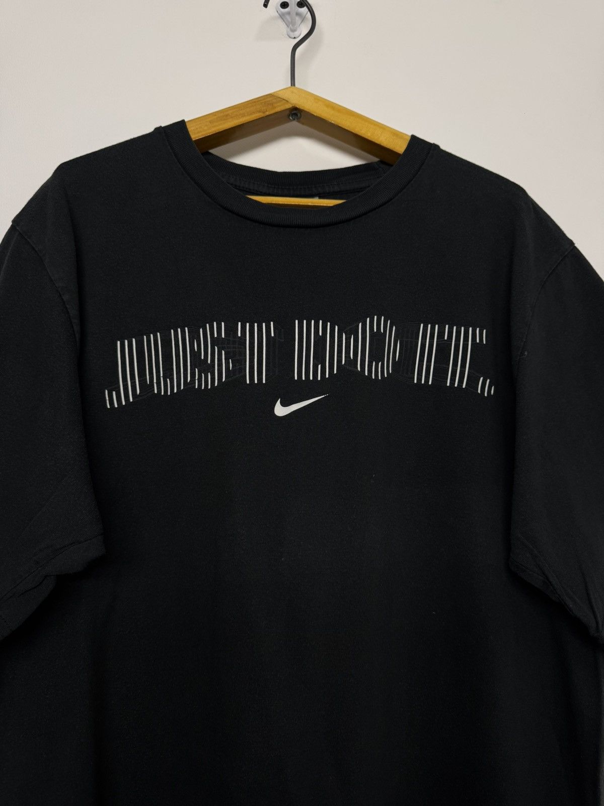 Nike Vintage Nike Spellout Centre Logo T-shirt 00’s Size US M / EU 48-50 / 2 - 2 Thumbnail