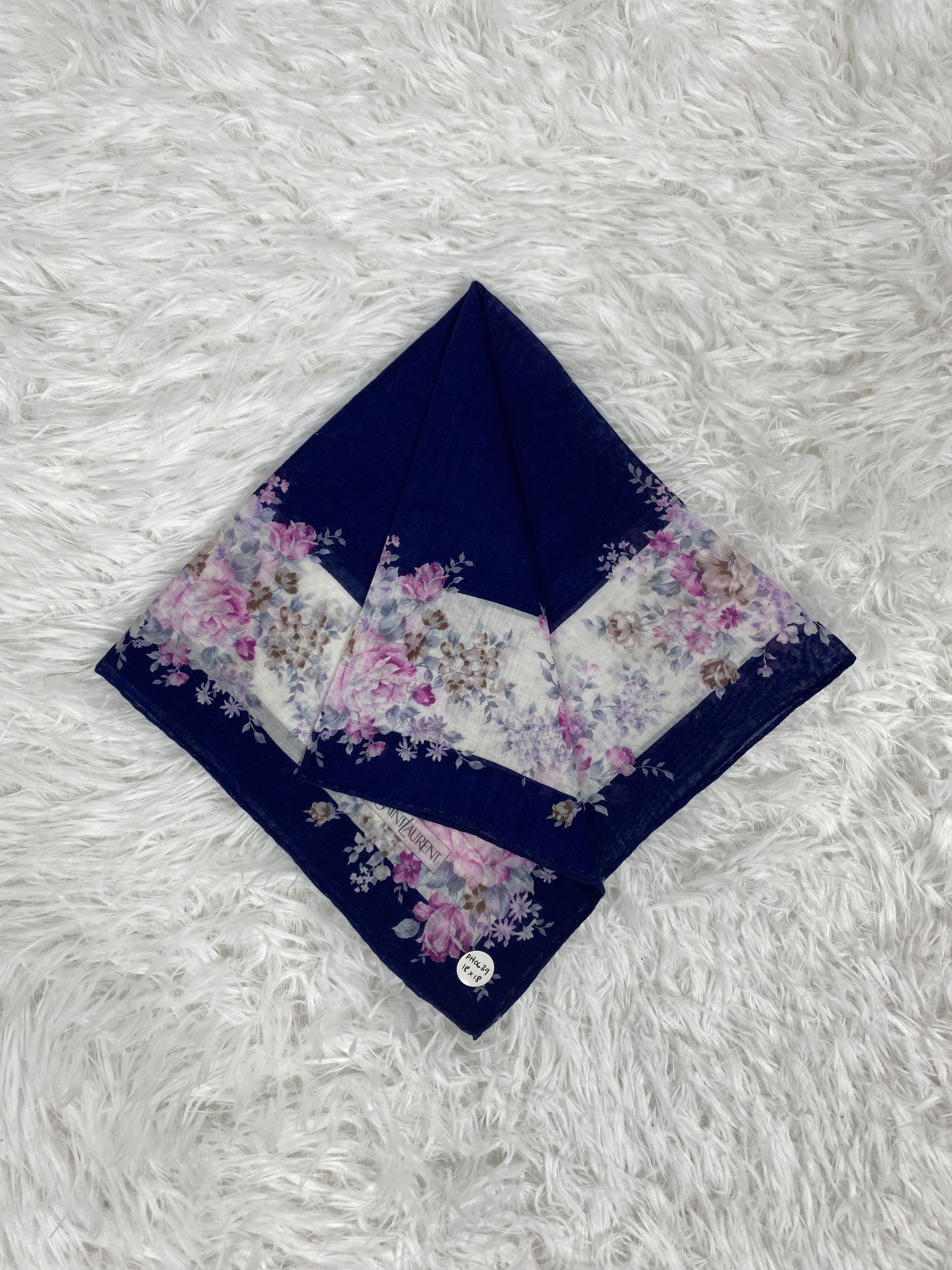 Yves Saint Laurent Vintage Yves Saint Laurent Handkerchief Neckerchief PH0639 Size ONE SIZE - 1 Thumbnail
