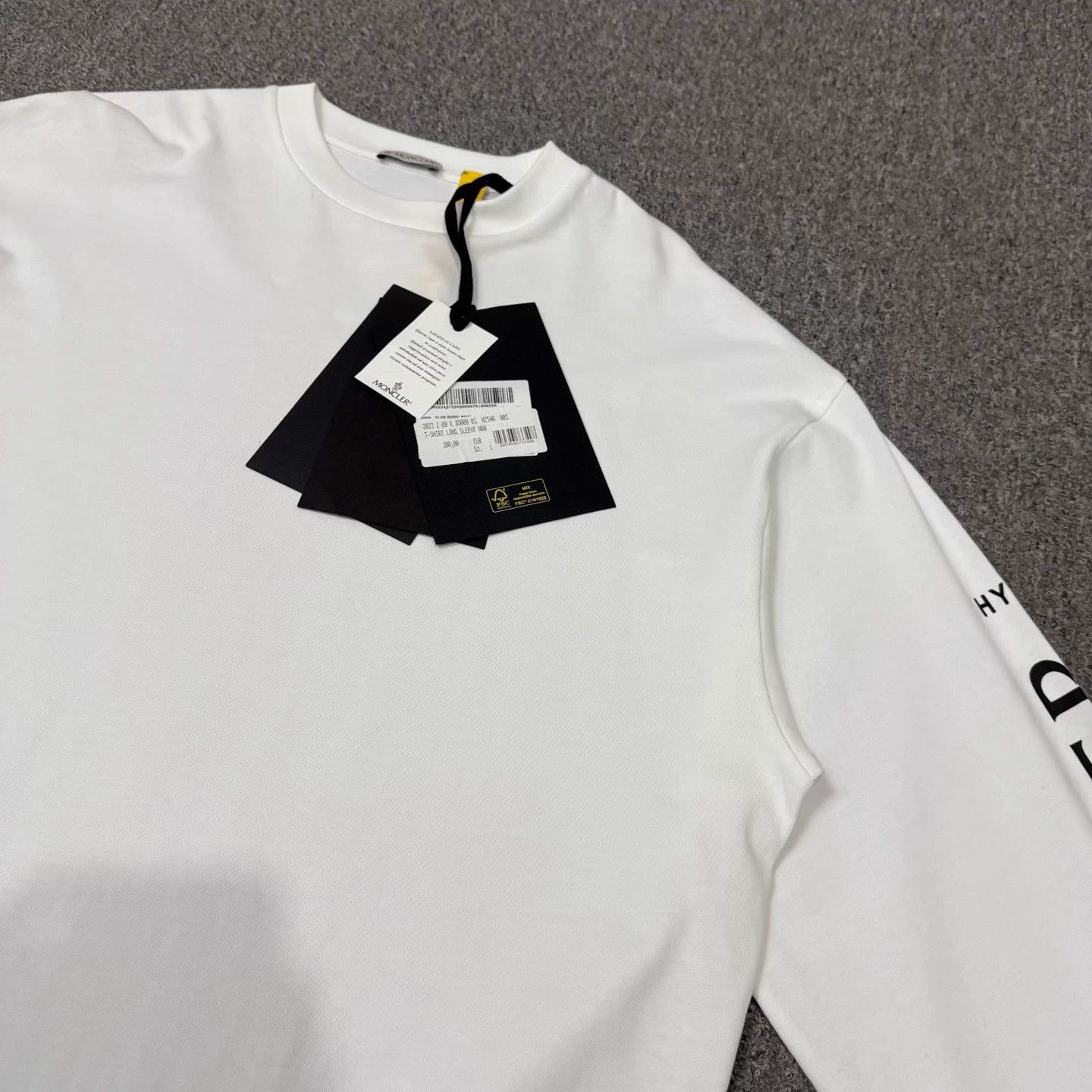 Moncler Moncler White side logo print long-sleeve new with tags L Size US L / EU 52-54 / 3 - 3 Thumbnail