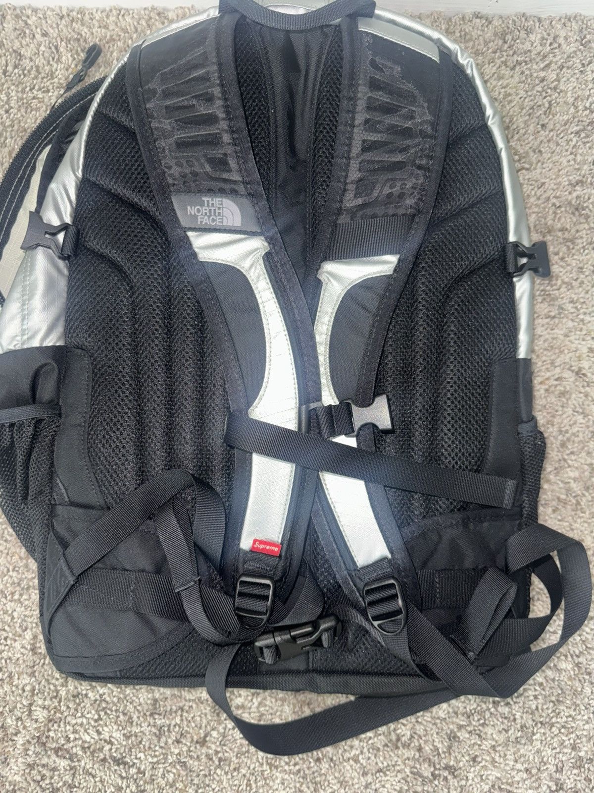 Supreme × The North Face Supreme the north face silver metallic backpack Size ONE SIZE - 2 Thumbnail