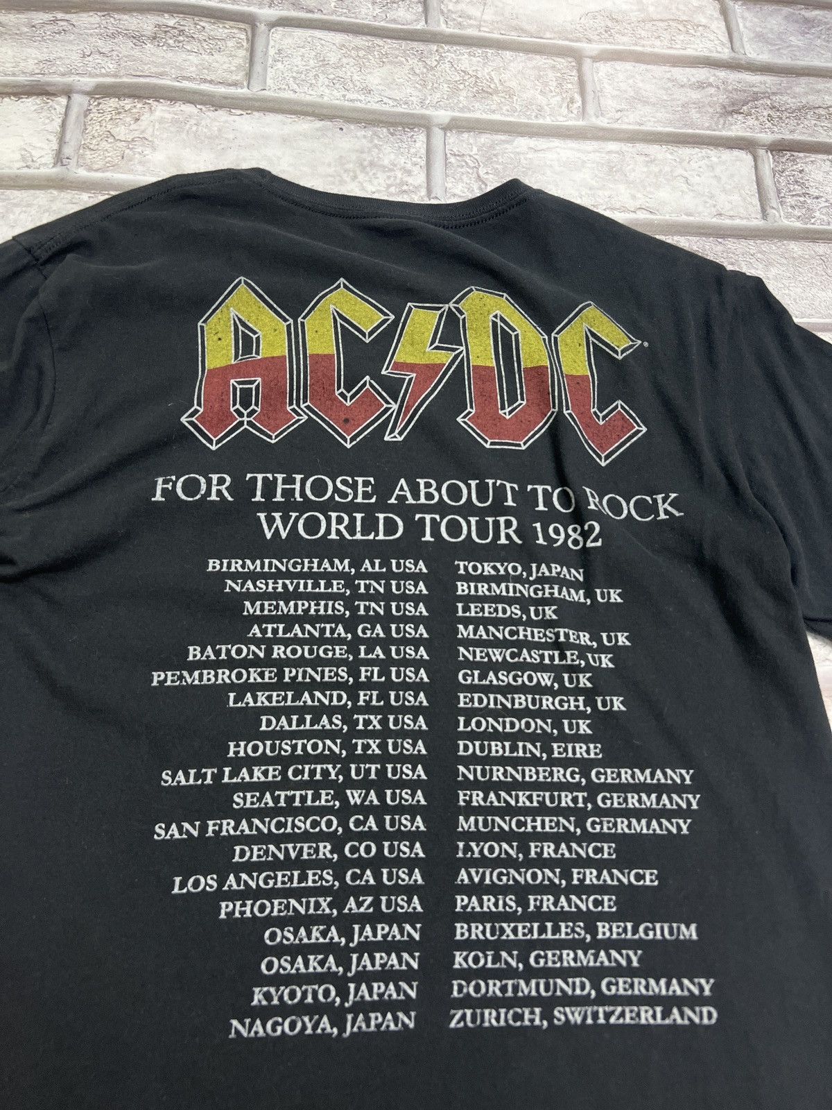 AC/DC × Band Tees × Vintage AC/DC World Tour 1982 T-shirt Size US L / EU 52-54 / 3 - 5 Thumbnail