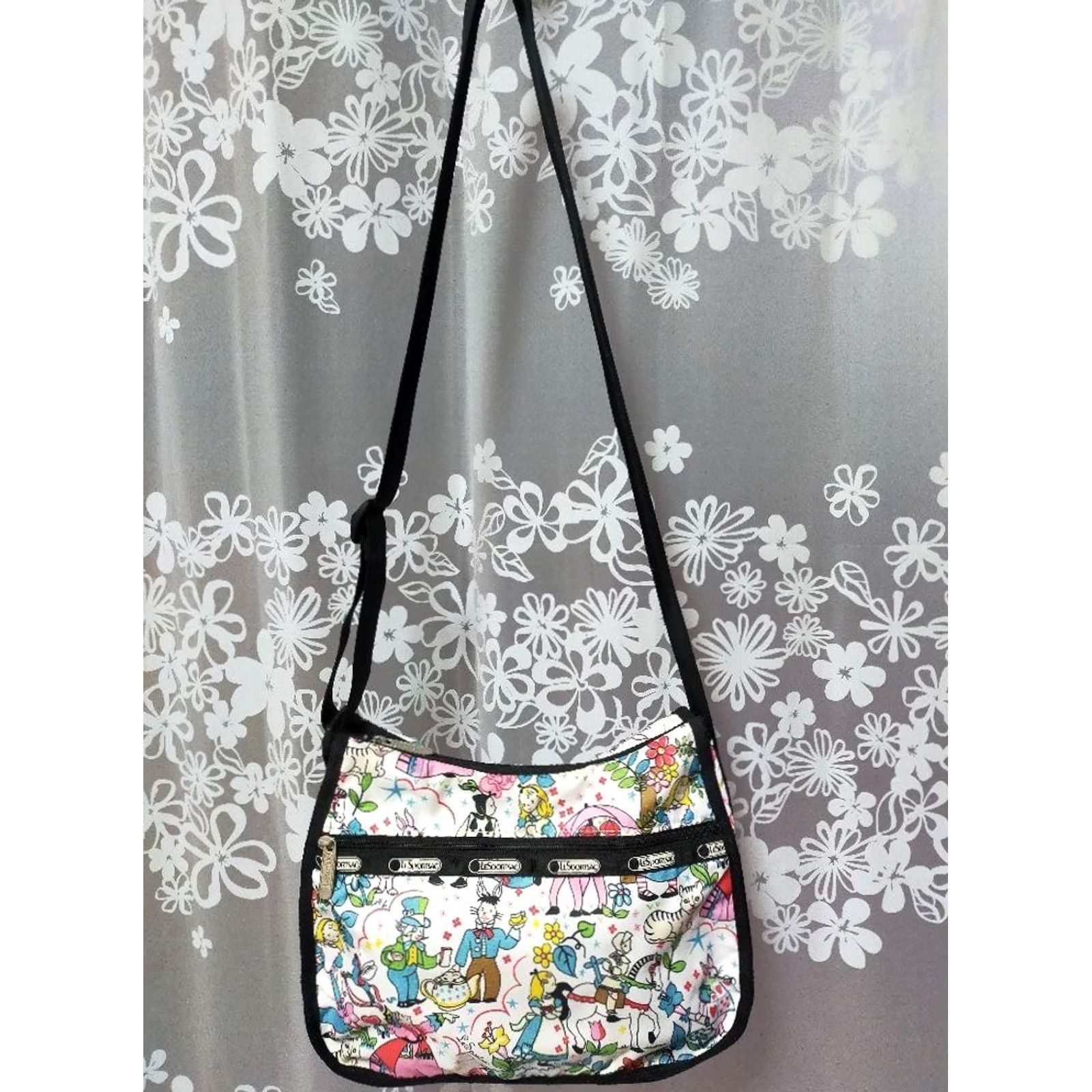 LeSportsac Lesportsac Alice In Wonderland Shoulder Bag Size ONE SIZE - 2 Thumbnail