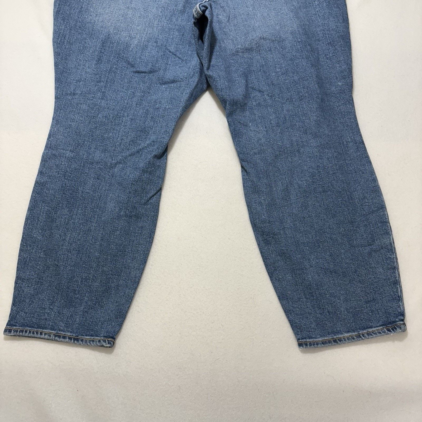 Old Navy Old Navy 20 High Rise Curvy O.G. Straight Ripped Jeans Size 42" / US 20 - 9 Thumbnail