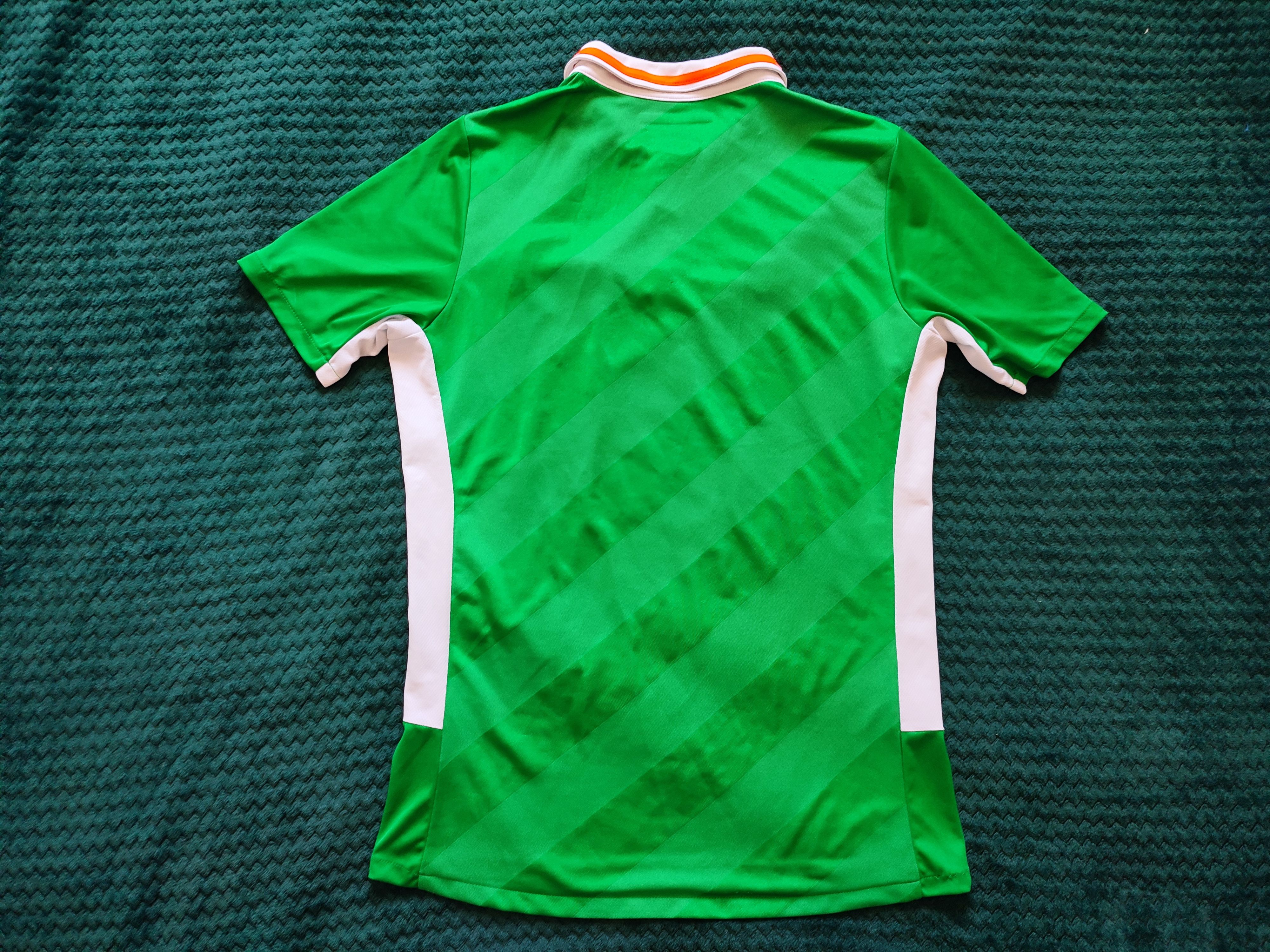 Umbro Ireland National Team 2016 Home Umbro Official Soccer Jersey Size US M / EU 48-50 / 2 - 6 Thumbnail