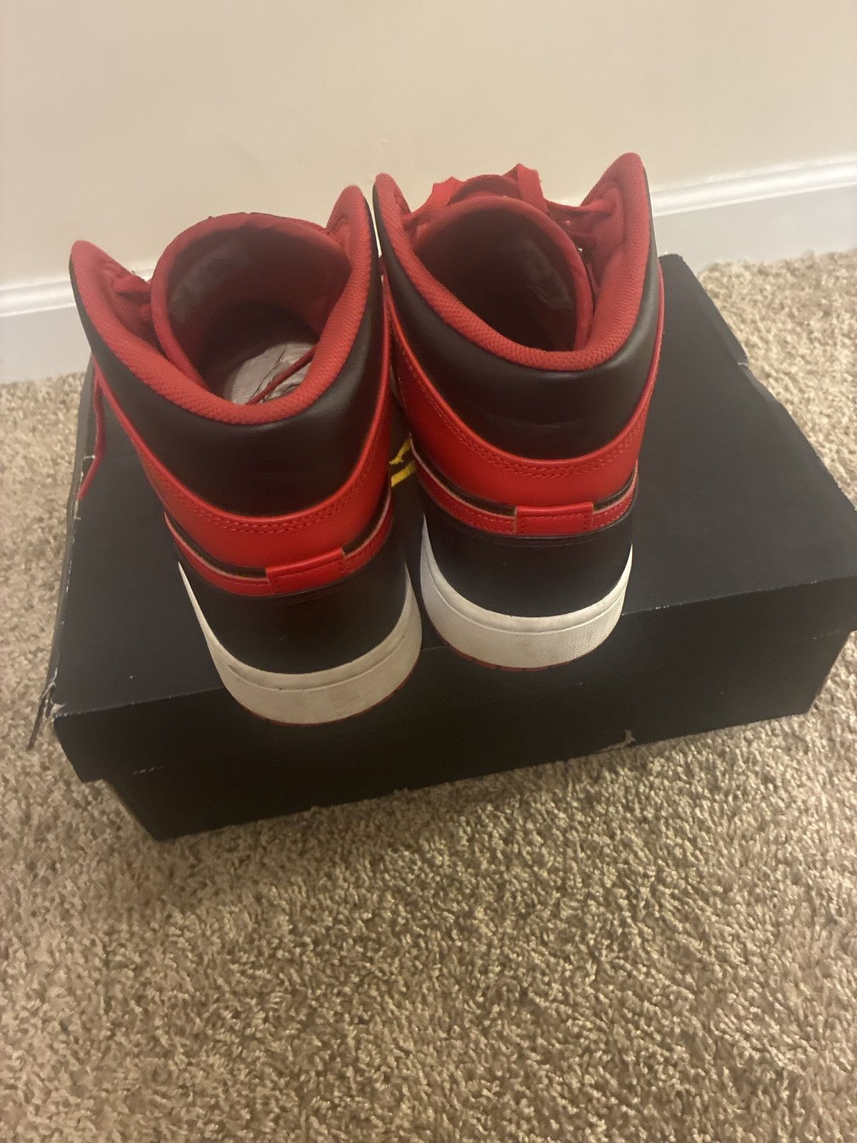Jordan Brand Jordan 1 mid Size US 12 / EU 45 - 5 Thumbnail