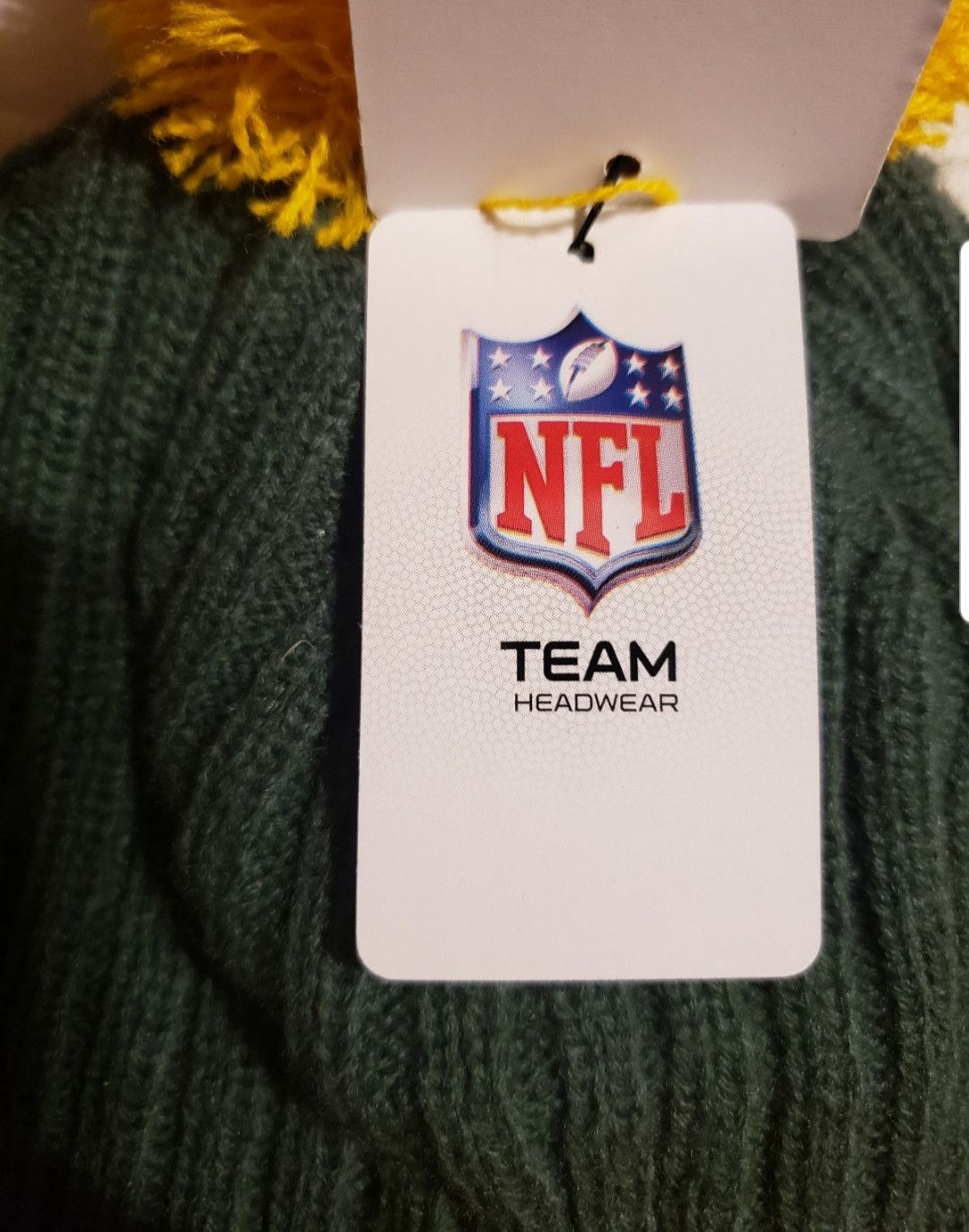 Other NFL Green Bay Packers Vintage Logo Cuffed Pom Knit Hat Size ONE SIZE - 2 Thumbnail