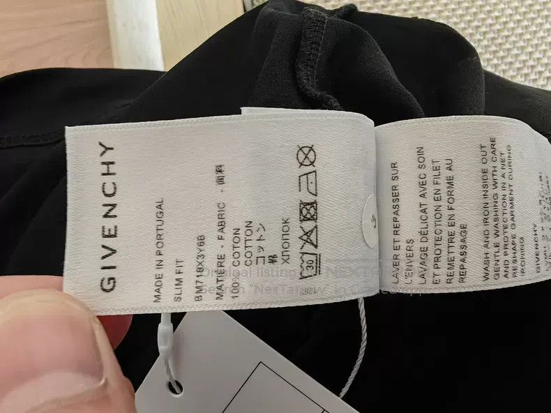 Givenchy Givenchy short sleeves Size US L / EU 52-54 / 3 - 8 Thumbnail