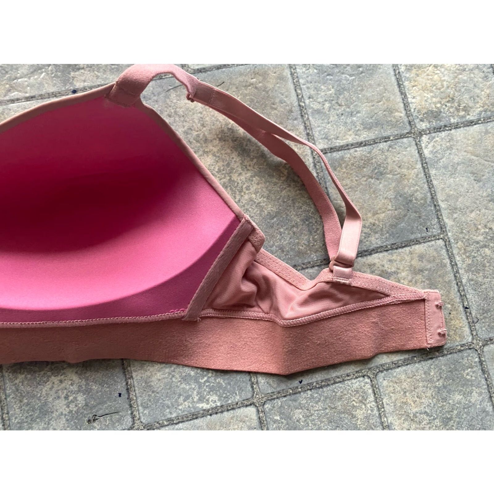 Victoria's Secret Victoria's Secret Pink Bra 36C Wireless Coral Pink NWT Wear Everywhere Womens Size ONE SIZE - 6 Thumbnail