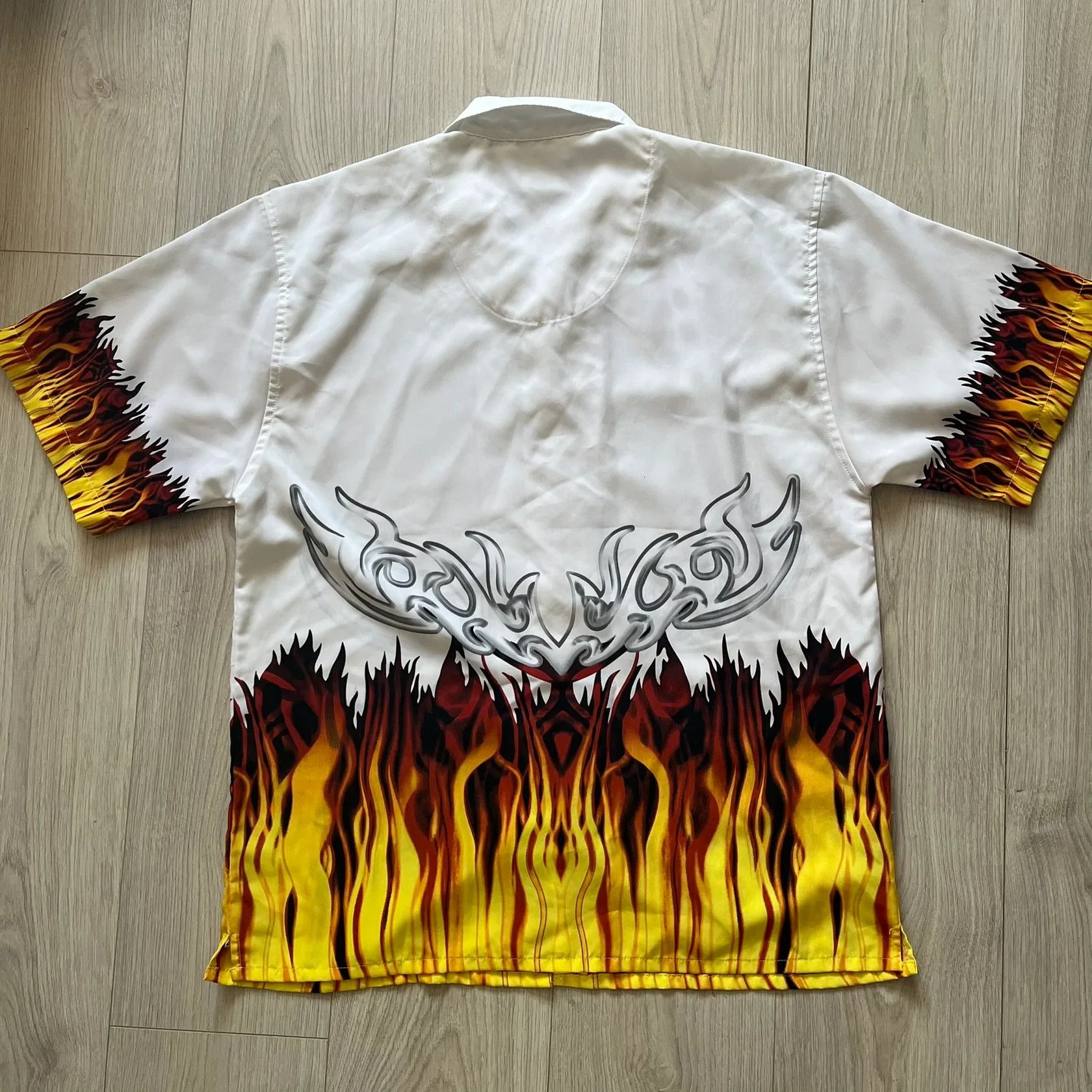 Other Tribal Flames 2000's White Shirt Size US M / EU 48-50 / 2 - 3 Thumbnail