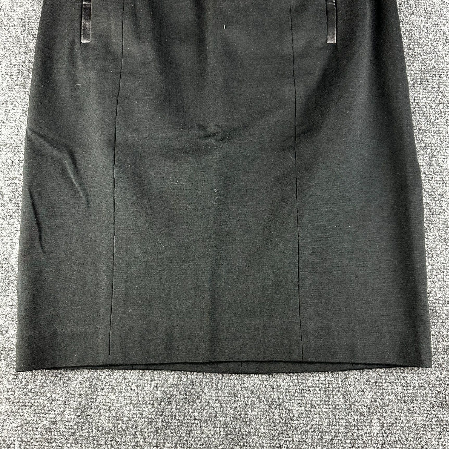 Ann Taylor Ann Taylor Skirt Womens 6 Pencil Black Stretch Back Zip Faux Leather Trim Size 28" / US 6 / IT 42 - 3 Thumbnail