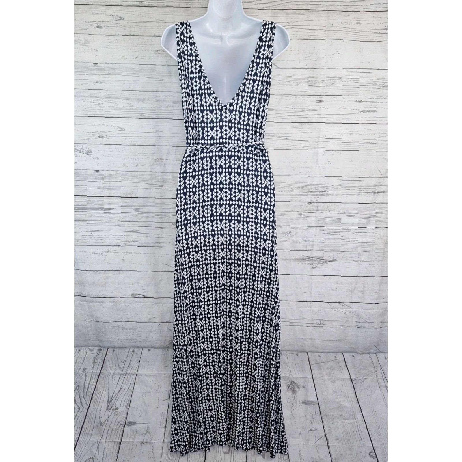 Loft **Womens Ann Taylor LOFT Blue Maxi V-Neck Size Small Sleeveless** User: **Ann Taylor LOFT Womens Blue Maxi V-Neck Size Small Sleeveless** Size S / US 4 / IT 40 - 3 Thumbnail