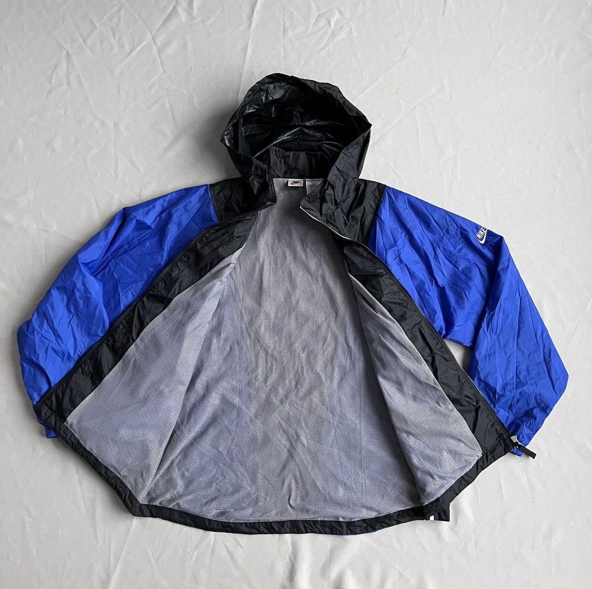 Nike Nike 90's Vintage Blue Light Windbreaker Big Logo Jacket Size US XL / EU 56 / 4 - 12 Thumbnail