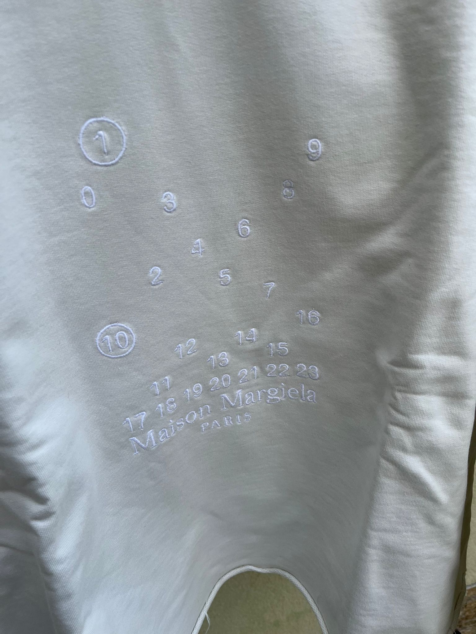 Maison Margiela Logo Embroidered Hoodie in White Size US XL / EU 56 / 4 - 2 Thumbnail