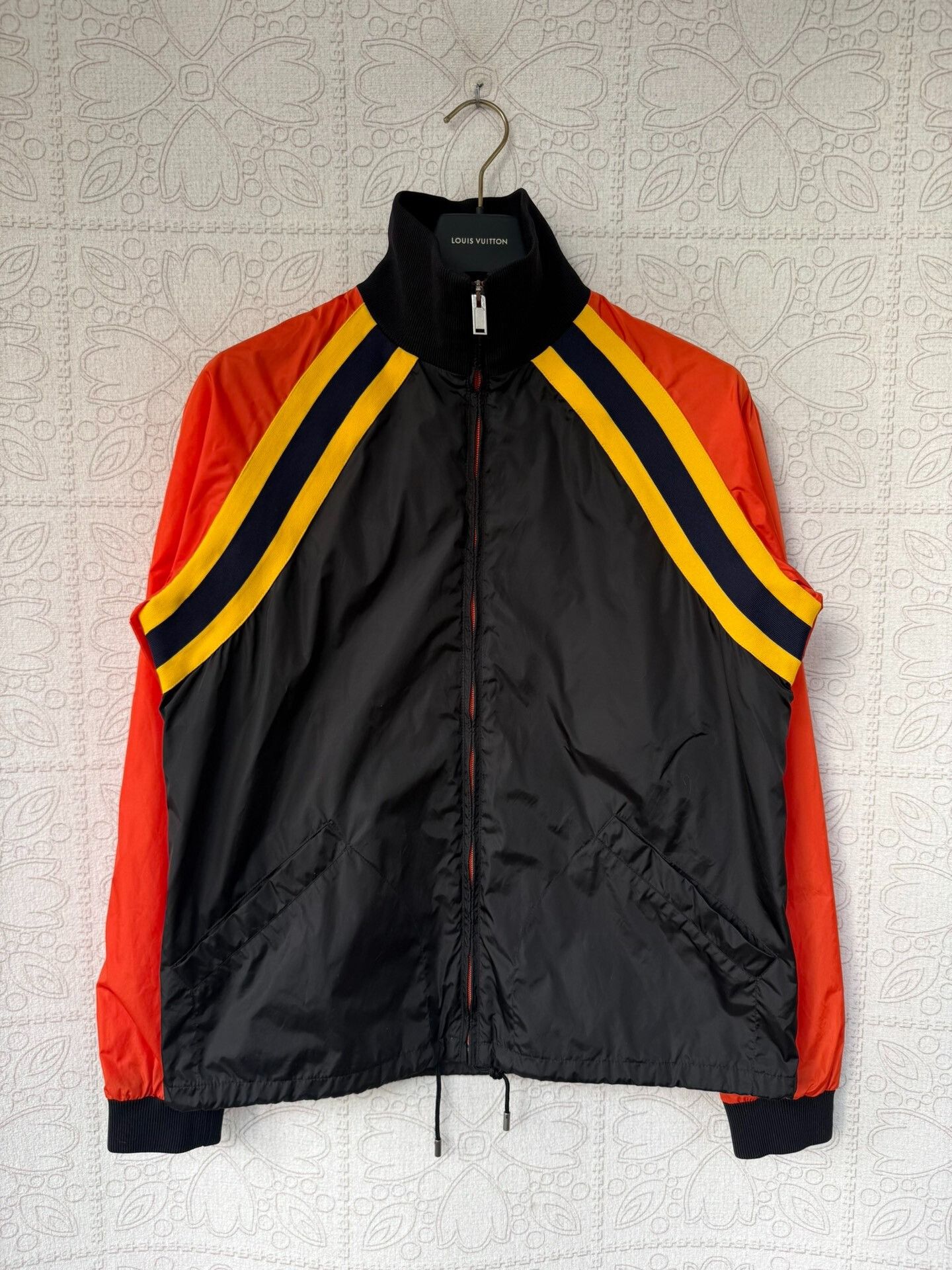 Gucci gucci logo jacket with colorful stripes Size US M / EU 48-50 / 2 - 1 Thumbnail