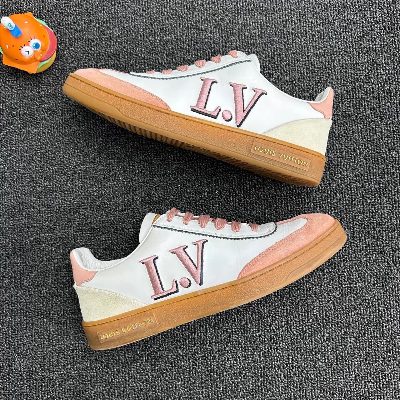 Louis Vuitton Louis Vuitton Pink Decon Sneaker Women's 35 Size US 4.5 / IT 34.5 - 3 Thumbnail
