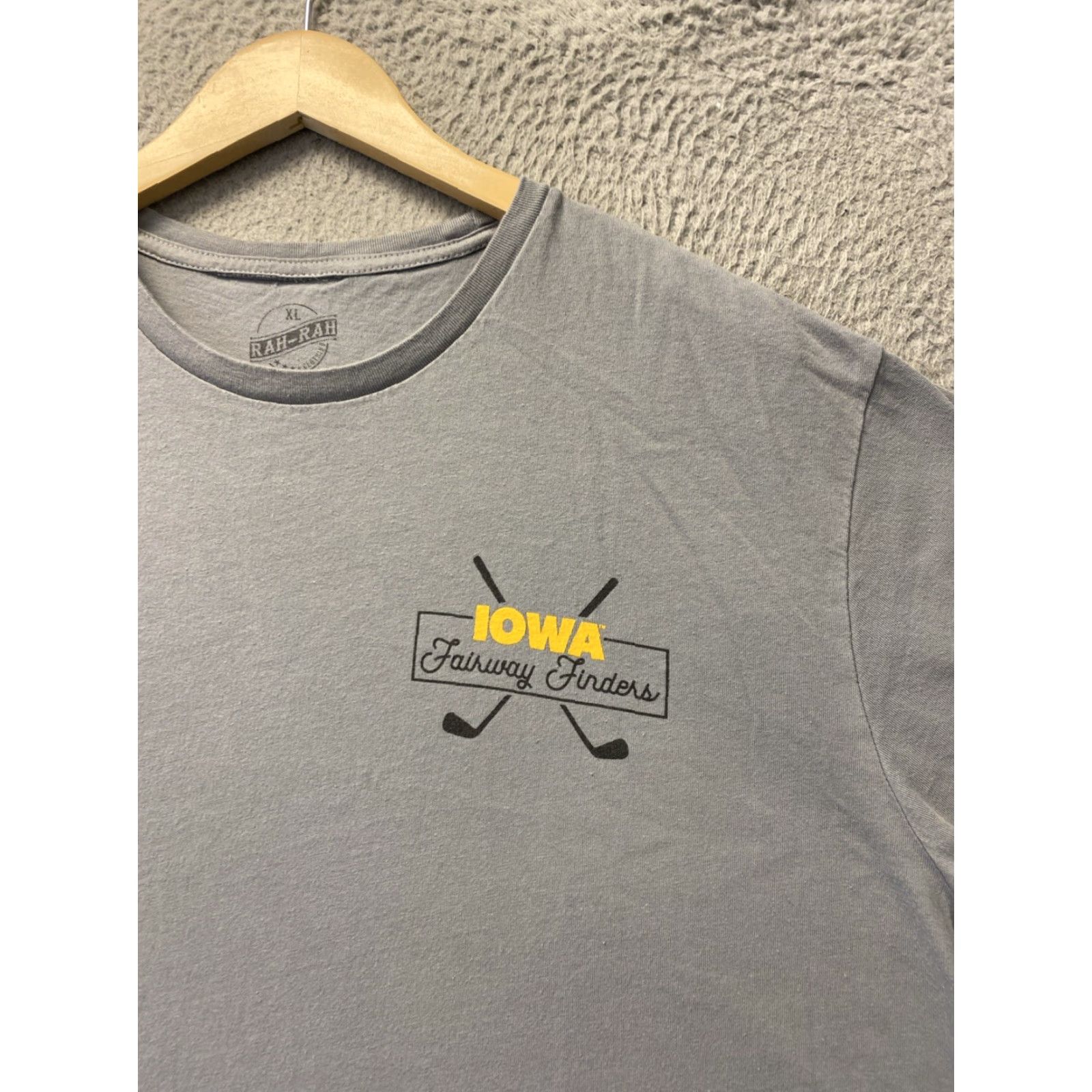 Vintage VINTAGE Iowa Men T-Shirt XL Gray Graphic Short Sleeve Crew Neck Casual Cotton Summer Fall Winter Spring Size US XL / EU 56 / 4 - 2 Thumbnail