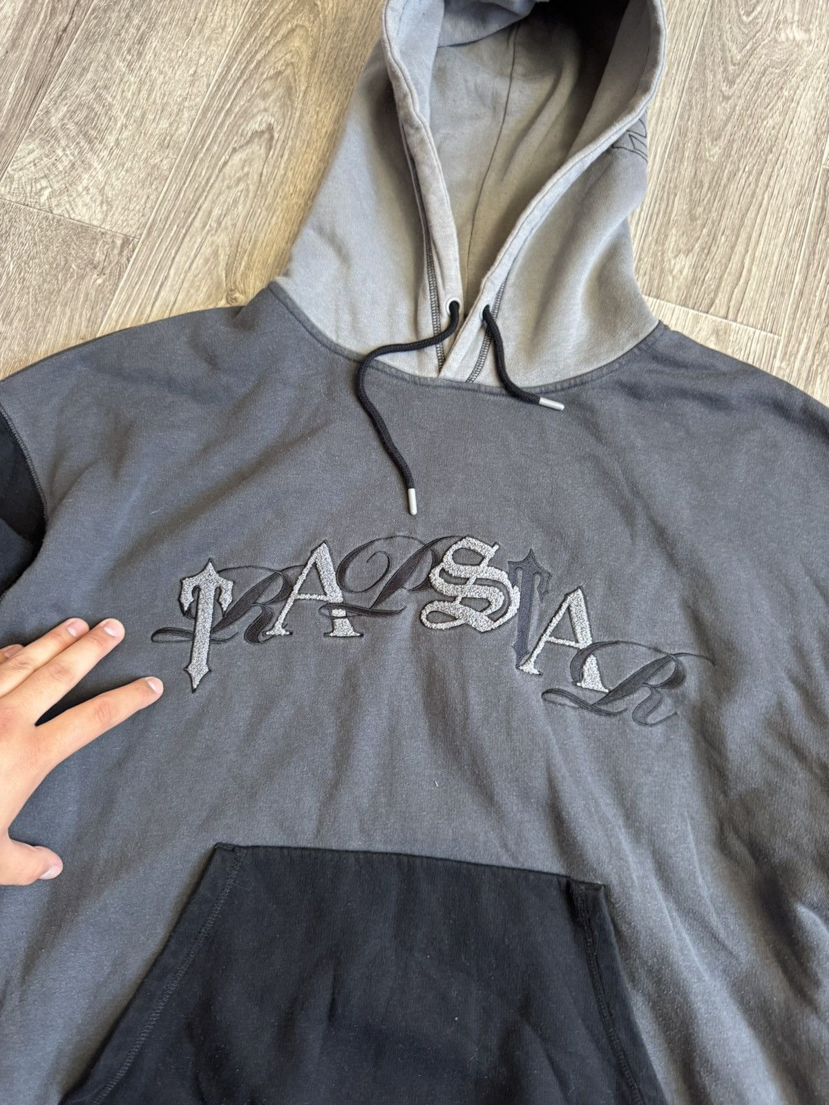 Trapstar London ! Authentic TrapStar Script Men’s Tracksuit XXL Size Size US XXL / EU 58 / 5 - 7 Thumbnail