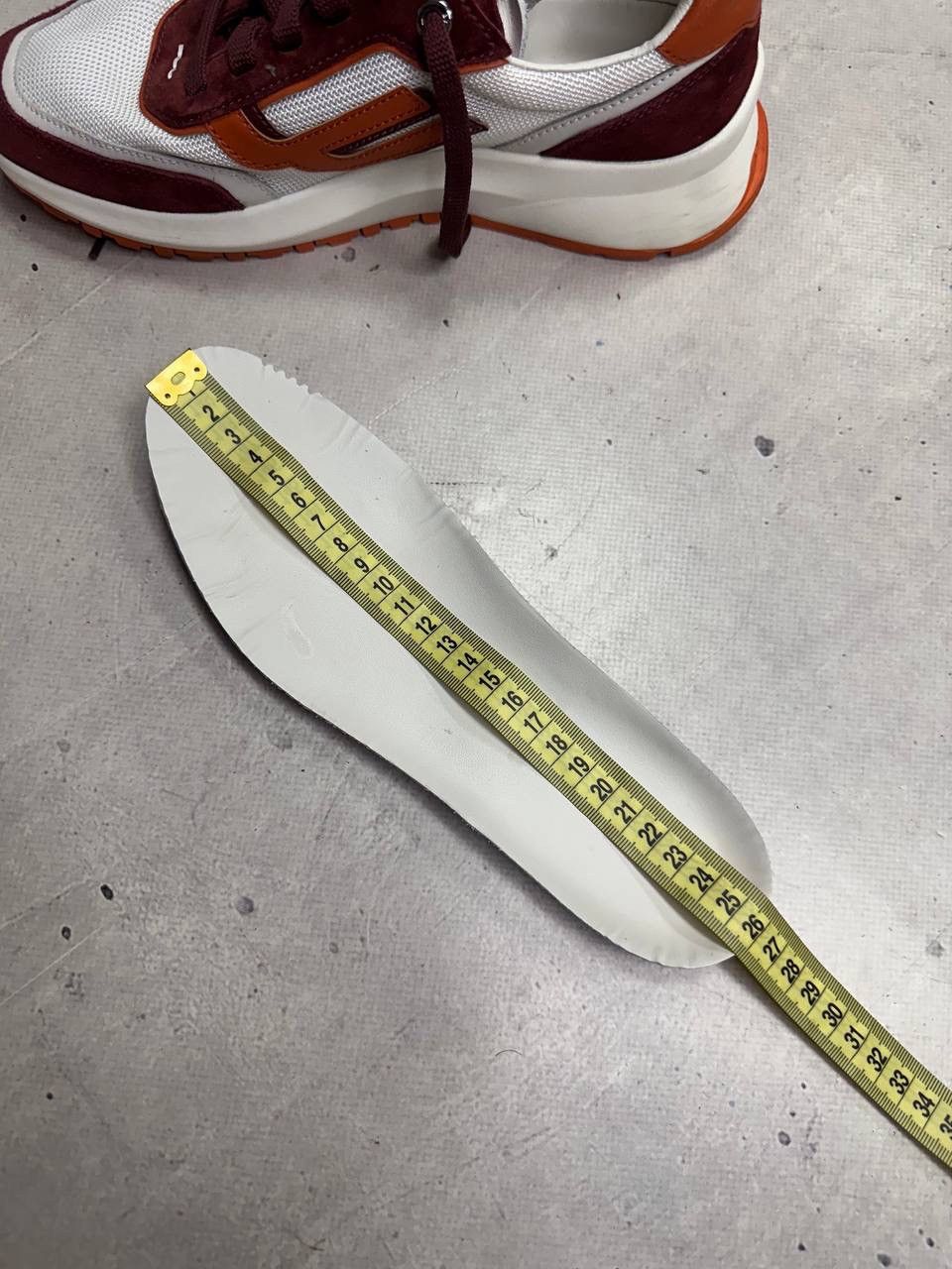 Bally Bally Demmy Low Top Sneakers Vibram Sole Burgundy White E 39 Size US 8 / IT 38 - 8 Thumbnail