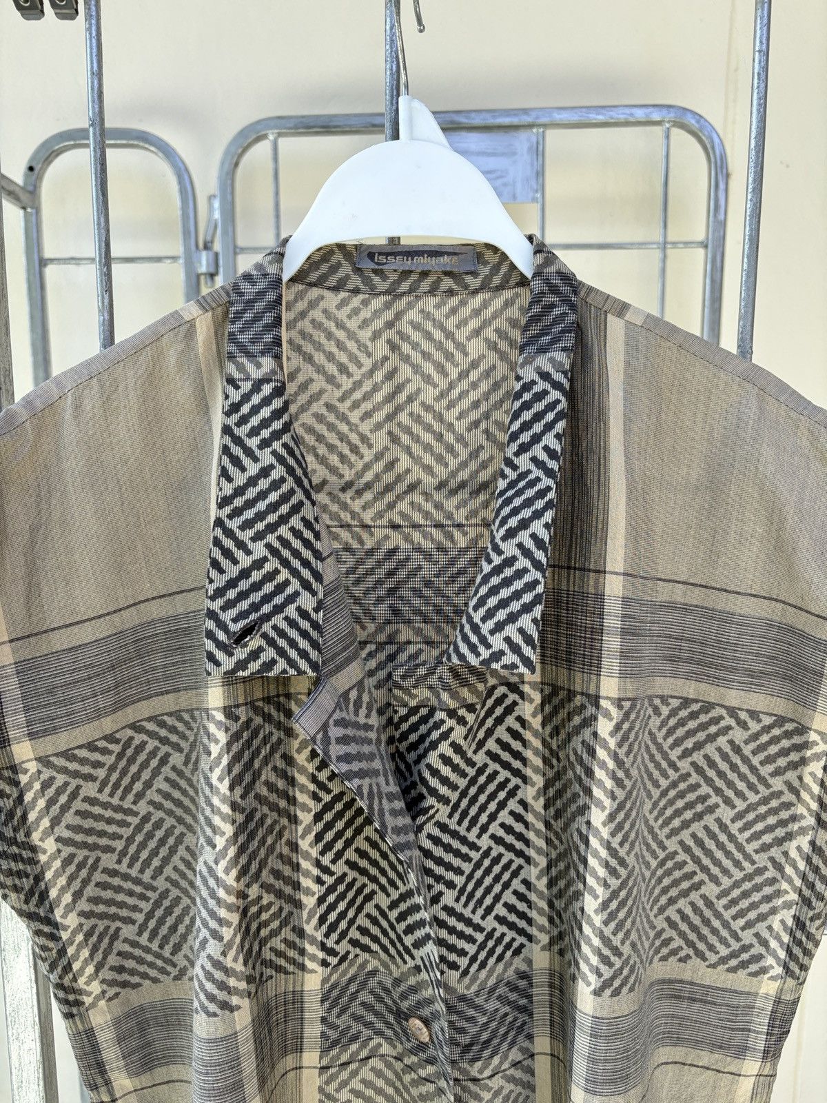 Issey Miyake Issey Miyake vintage sleeveless blouse Size M / US 6-8 / IT 42-44 - 8 Thumbnail