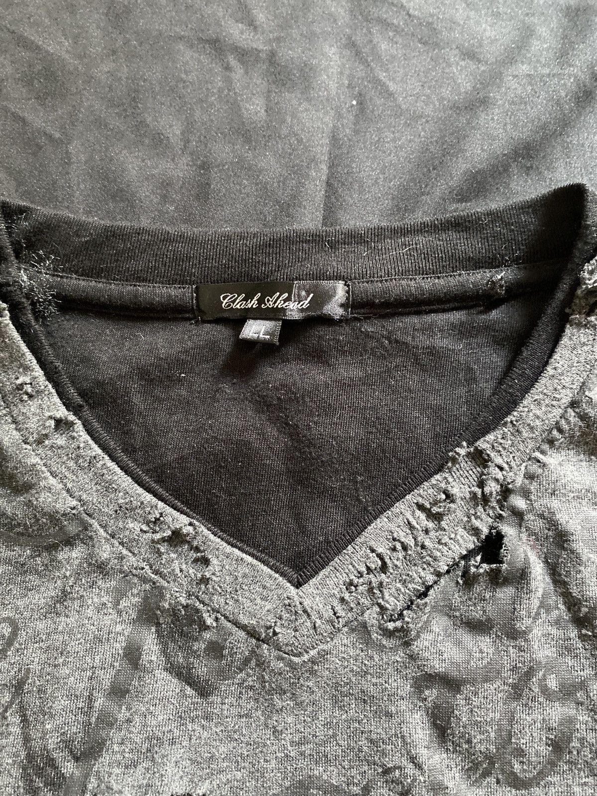 Yohji Yamamoto Clash Ahead Distressed Poem Abstrak ERD Tshirt Size US L / EU 52-54 / 3 - 5 Thumbnail