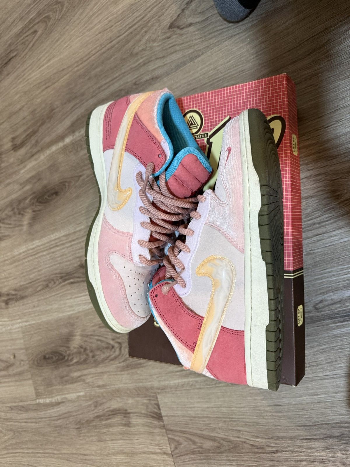 Nike Nike X Social Status Dunk Mid Size US 9 / EU 42 - 3 Thumbnail