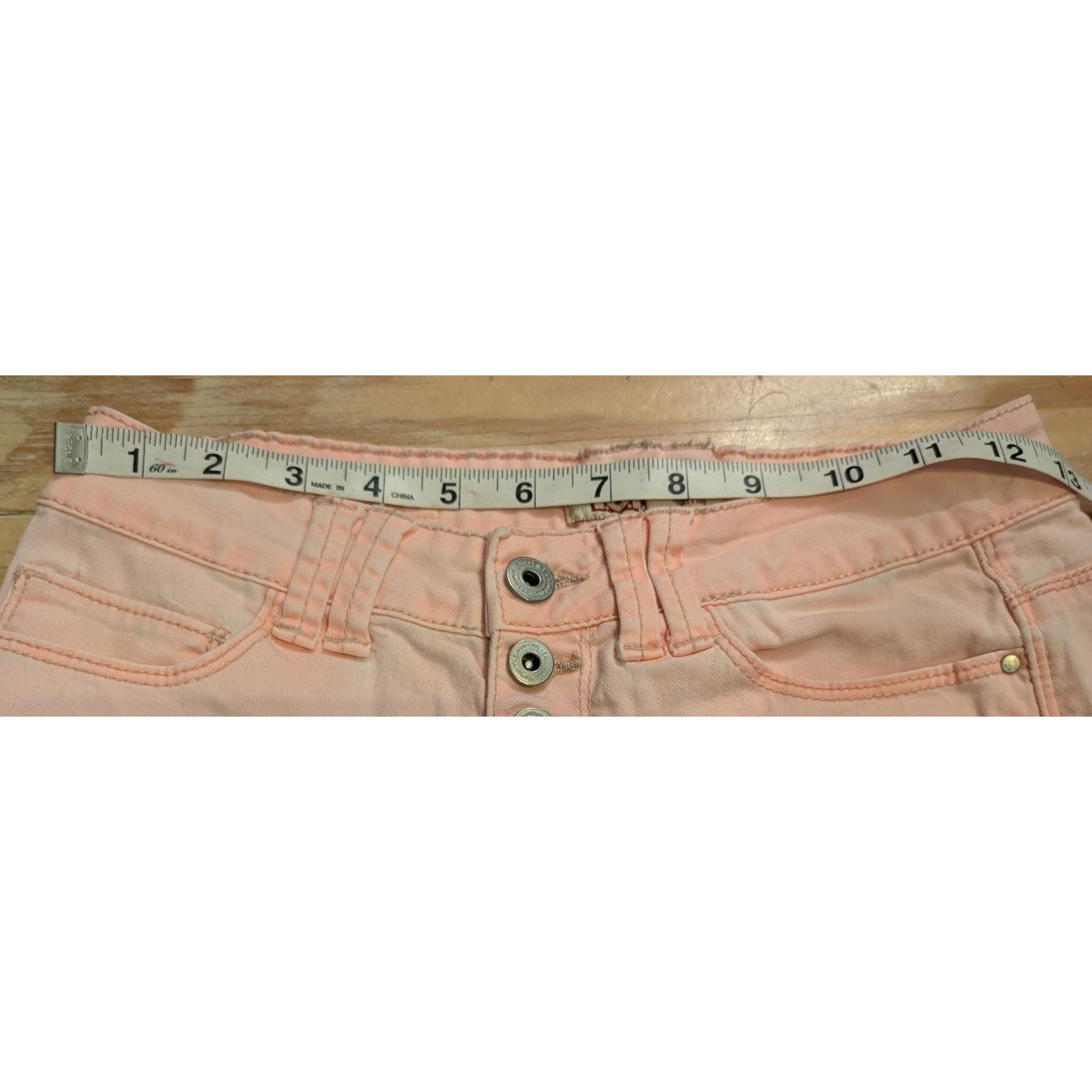 L.E.I. L.E.I Jrs 11 Regular Tatum Button Fly High Rise Pink Shorts Size 32" / US 10 / IT 46 - 3 Thumbnail
