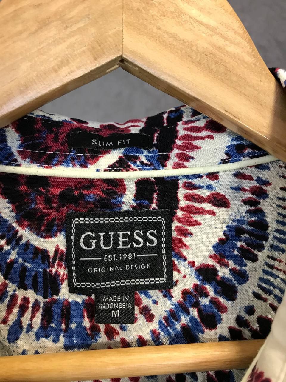 Guess Guess crazy Hawaiian art shirt Size US M / EU 48-50 / 2 - 3 Thumbnail