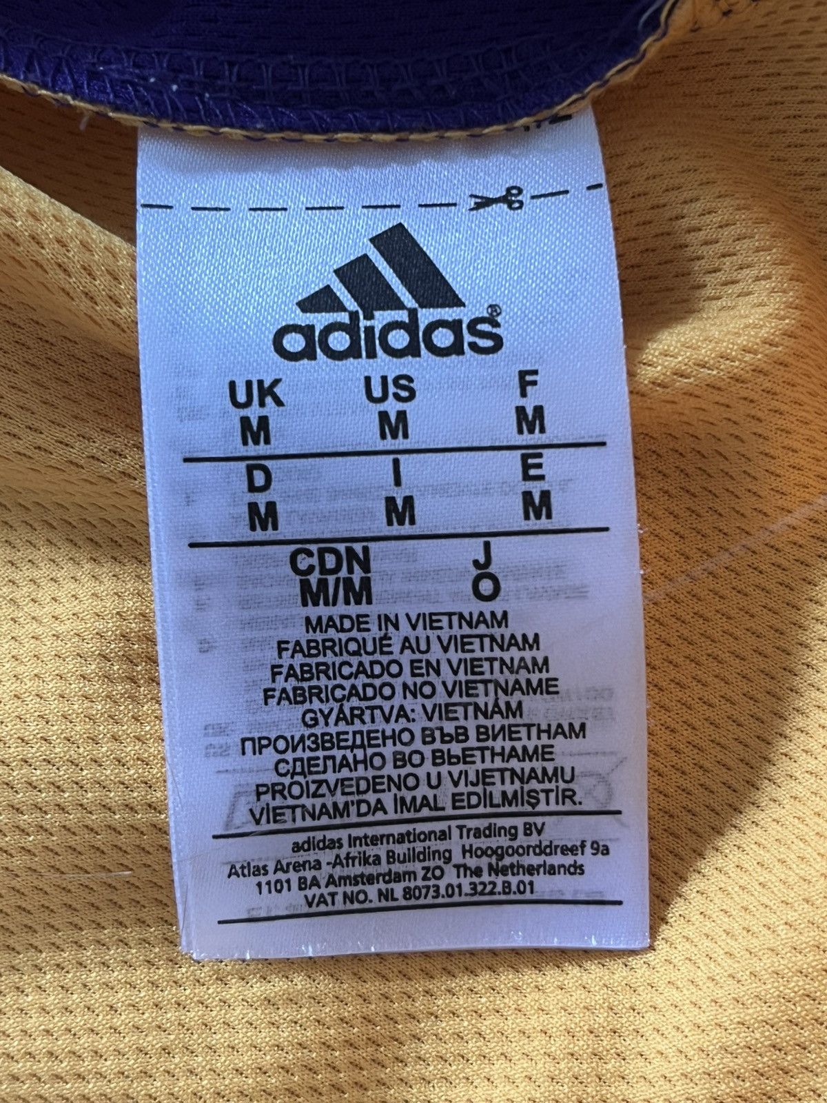 Adidas LOS ANGELES LAKERS JERSEY KOBE BRYANT 2015 Size US M / EU 48-50 / 2 - 9 Thumbnail