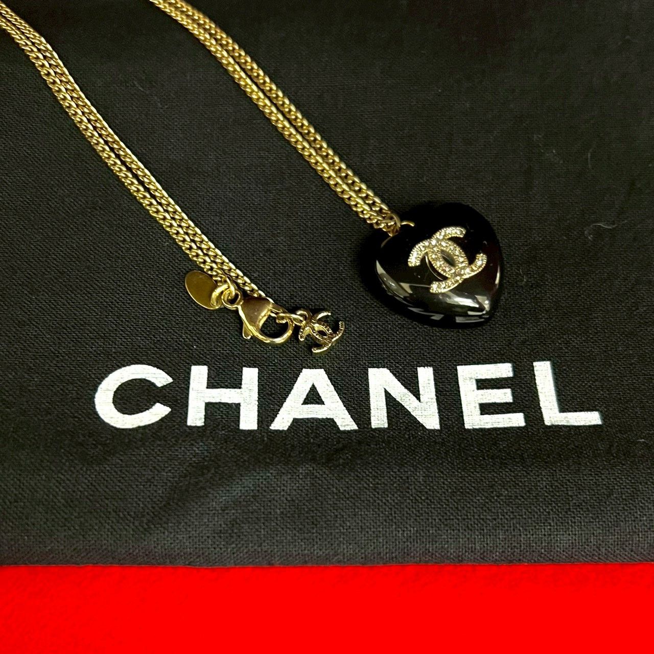 Chanel Chanel Chanel Coco Mark Heart Necklace Plastic / Synthetic Necklace DUTY FREE for USA Size ONE SIZE - 1 Thumbnail
