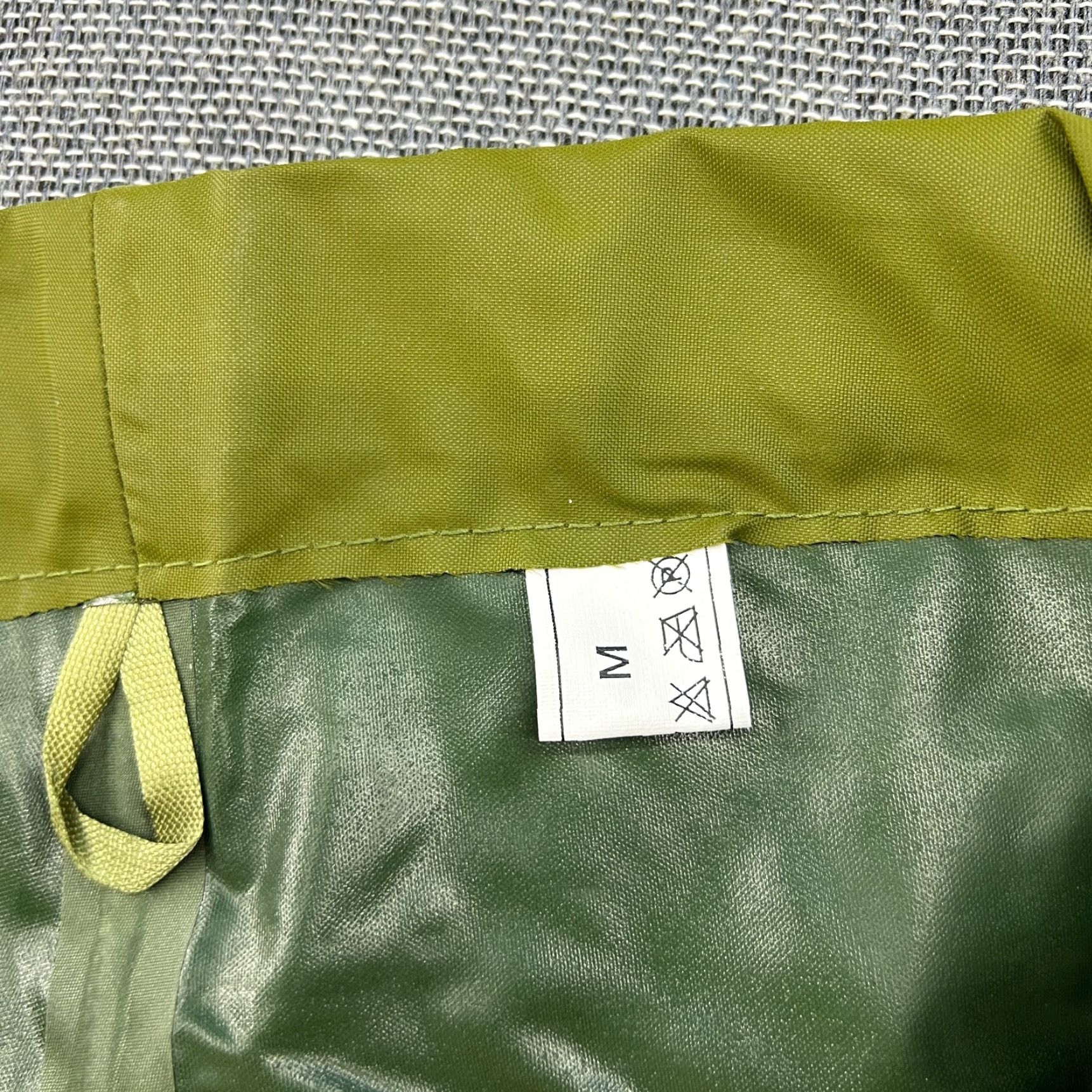 Rains Aalesund Oljeklede Mens Waterproof Rain Pants M Green Outdoor Army Pants Mens Rain Pants Mens Green Military Weatherproof Wateproof Size US 31 - 6 Thumbnail