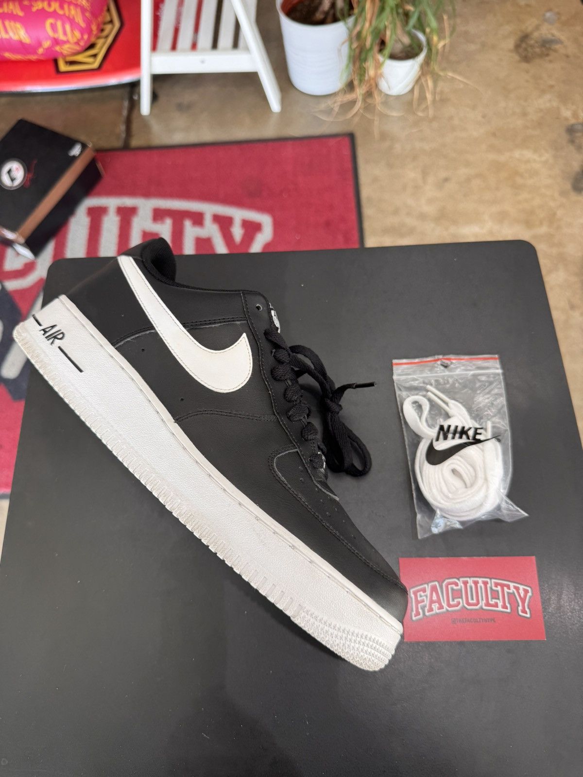 Nike Nike Air Force 1 Low Black Size 12 (2020) Size US 12 / EU 45 - 10 Thumbnail