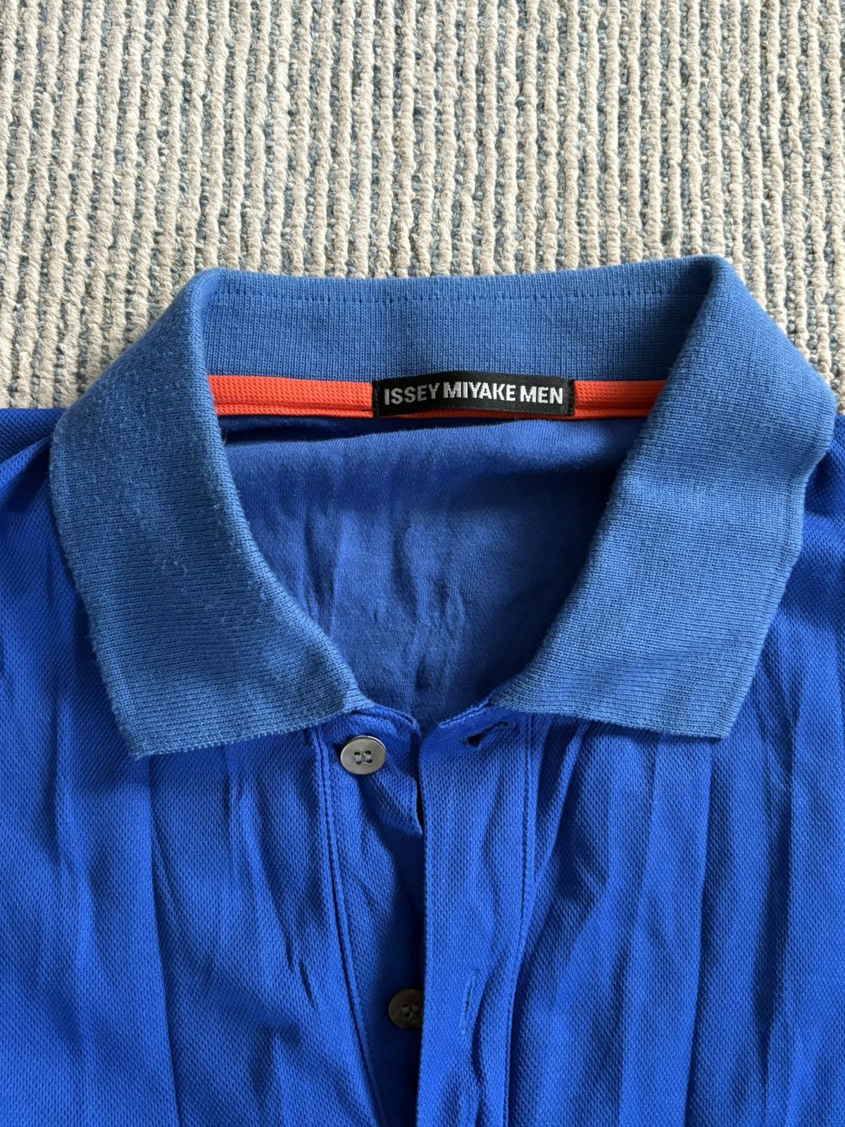 Issey Miyake Issey Miyake Men Blue Pleated Polo Size US M / EU 48-50 / 2 - 2 Thumbnail