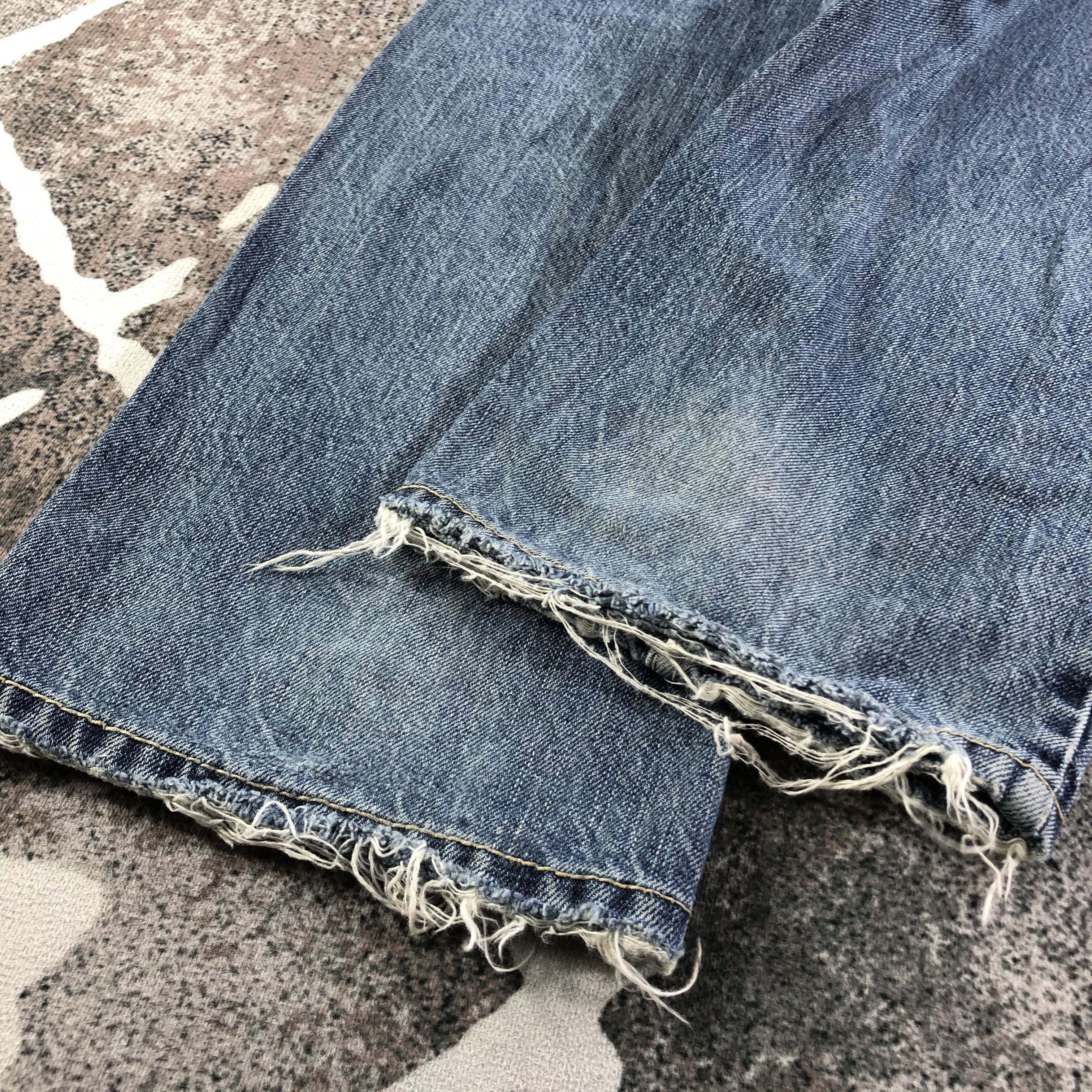 Japanese Brand Japanese Famock Jeans Distressed Denim KJ2497 Size US 31 - 6 Thumbnail
