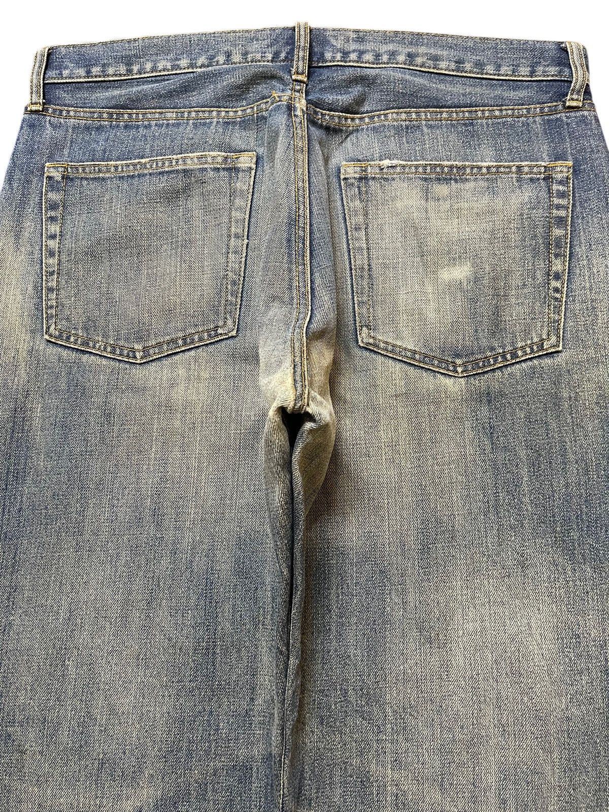 Uniqlo Vintage Japanese Uniqlo Blue Faded Wash Distress Baggy Jeans Size US 35 - 5 Thumbnail