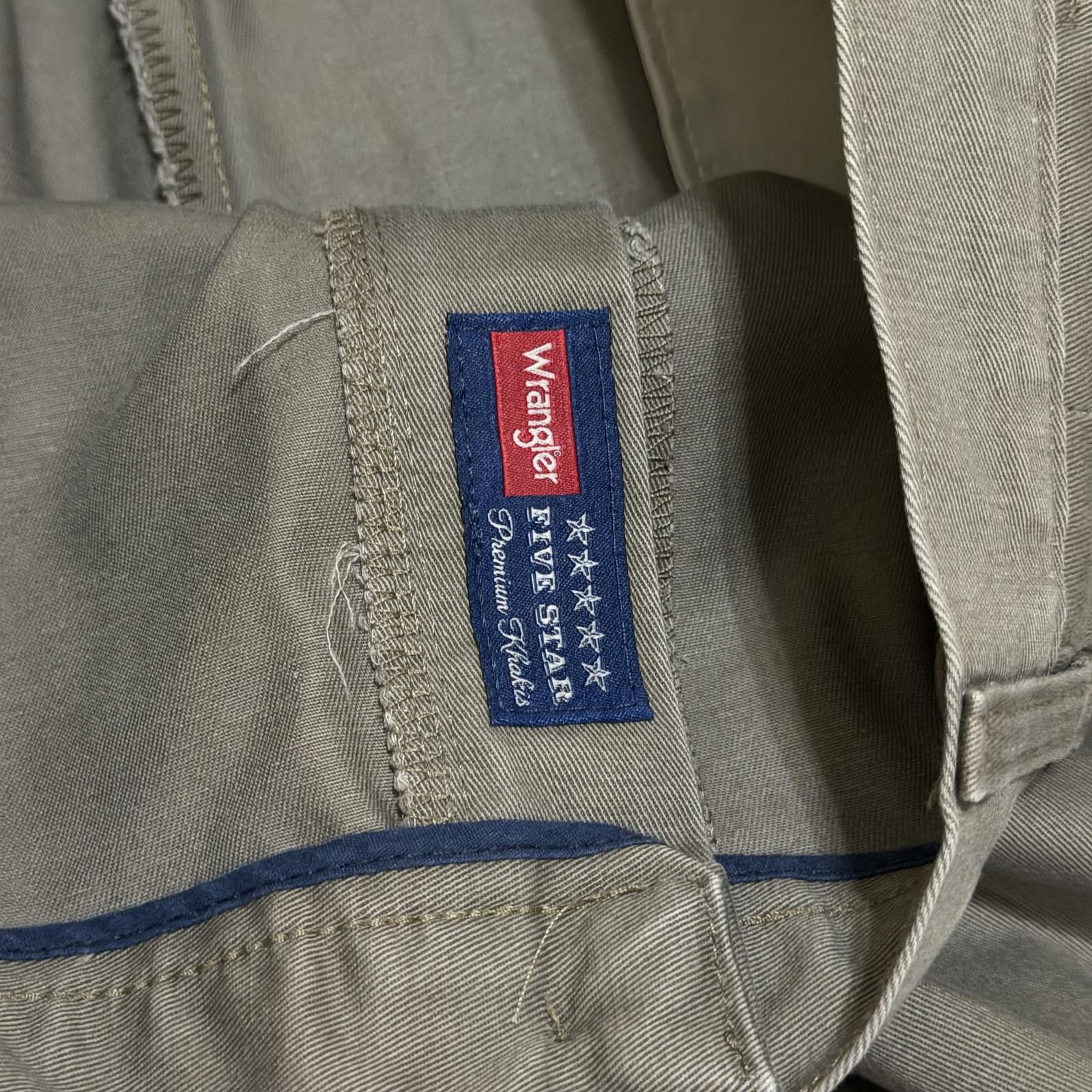 Wrangler Vintage Wrangler Premium Khaki Pleated Pants 38x29 Size US 38 / EU 54 - 7 Thumbnail