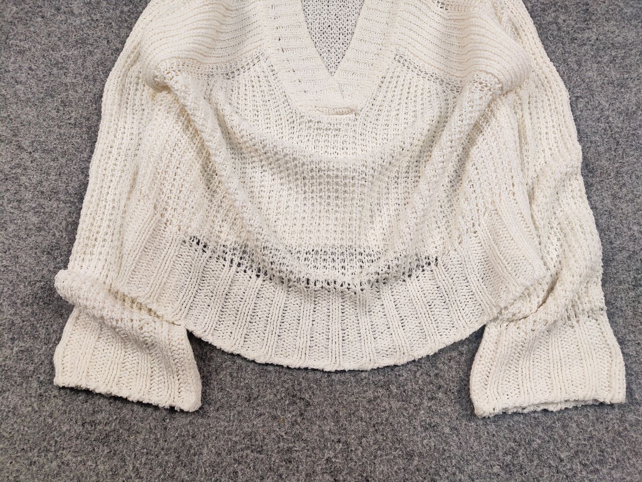 Issey Miyake Vintage 90s Issey Miyake Japan Linen Blend Mech Knit Sweater Size S / US 4 / IT 40 - 9 Thumbnail