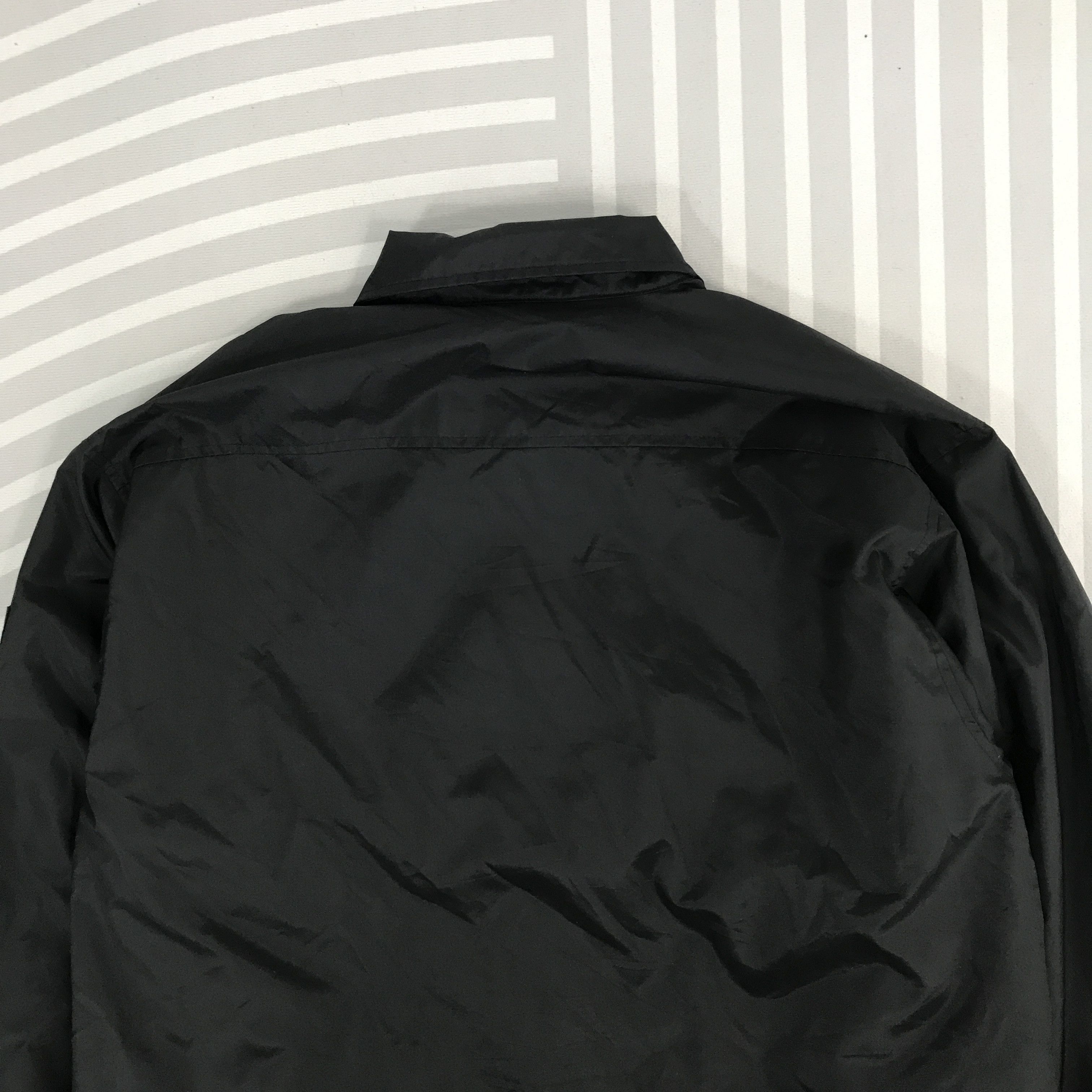 Helly Hansen × Vintage Vintage Helly Hansen Windbreaker Snap button Jacket Size US L / EU 52-54 / 3 - 4 Thumbnail