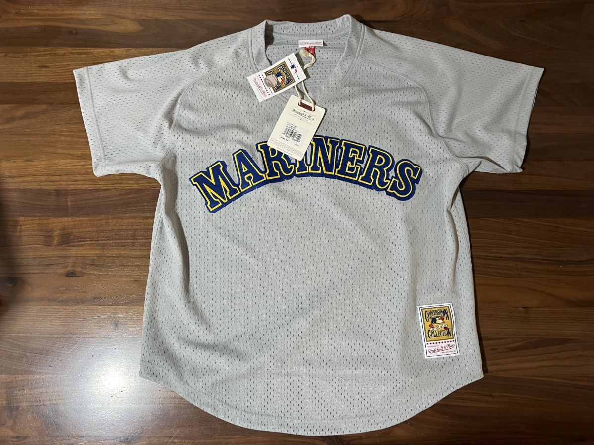 Mitchell & Ness Men's Ken Griffey Jr. Gray Seattle Mariners 1989 Size XL Size US XL / EU 56 / 4 - 1 Thumbnail