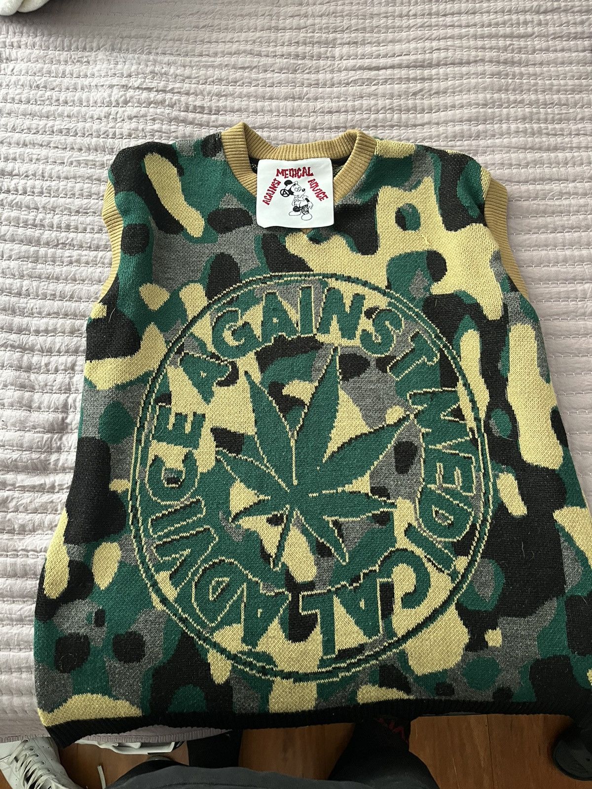 Other AGAINST MEDICAL ADVICE WEED VEST Size US XL / EU 56 / 4 - 1 Thumbnail