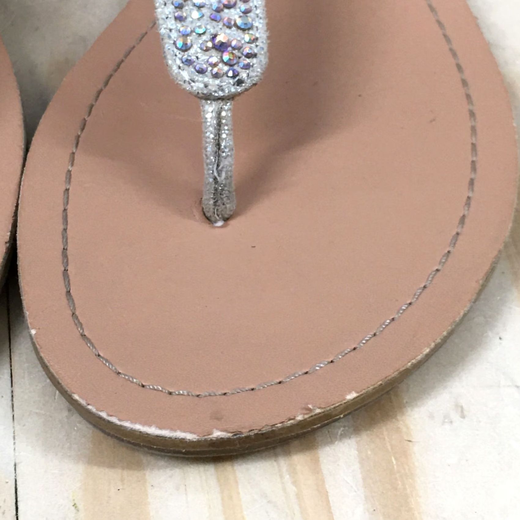 BCBGeneration BCBGeneration Sandals Womens 7 B Thong Gray Beaded Buckled Toe Post Casual Flats Size US 7 / IT 37 - 5 Thumbnail