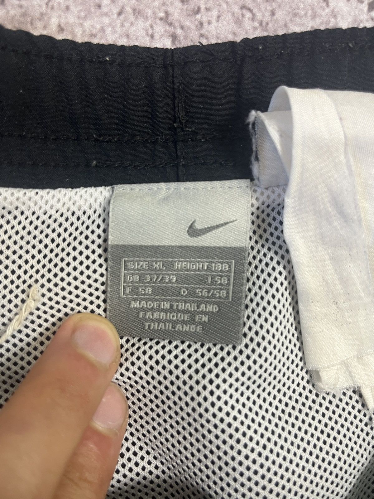 Nike × Vintage Nike Vintage Shorts Size US 39 - 4 Thumbnail