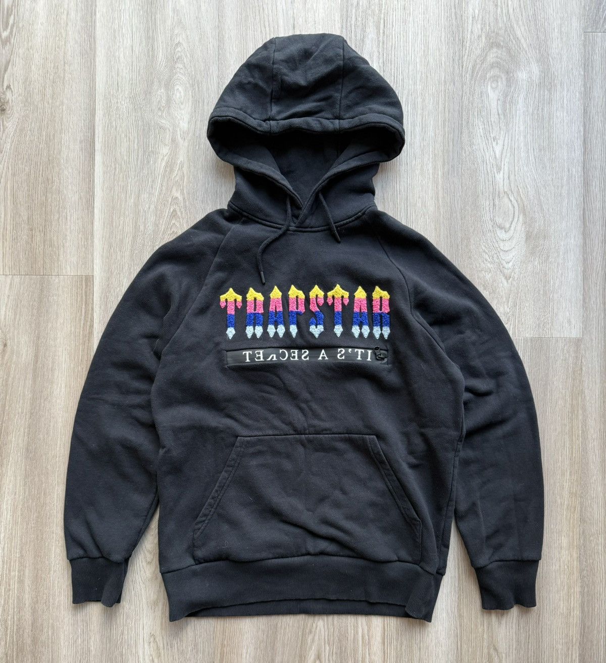Trapstar London Trapstar London Black Hoodie Big Embroidered Logo Size US M / EU 48-50 / 2 - 1 Thumbnail