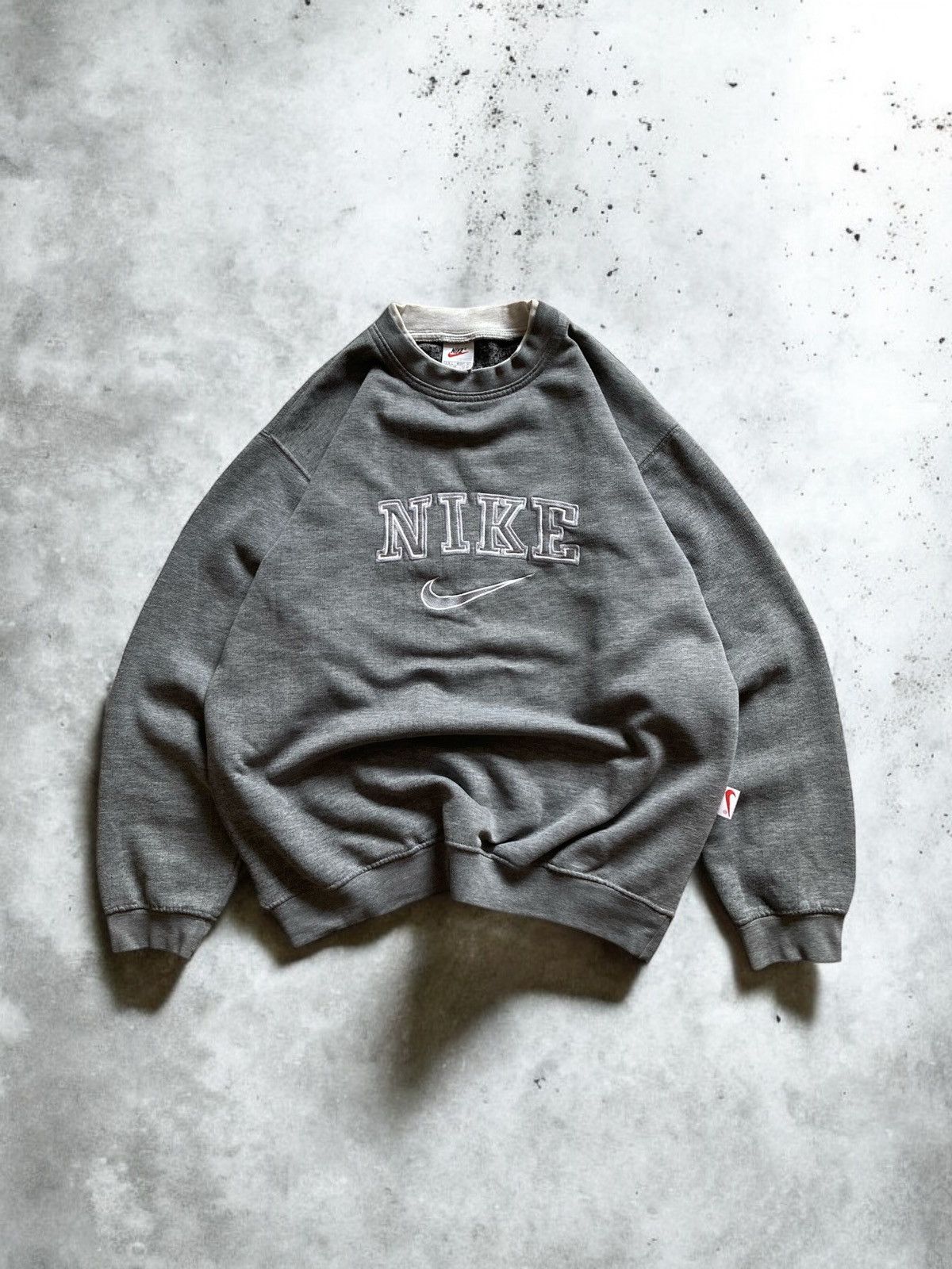 Nike drip crewneck hotsell