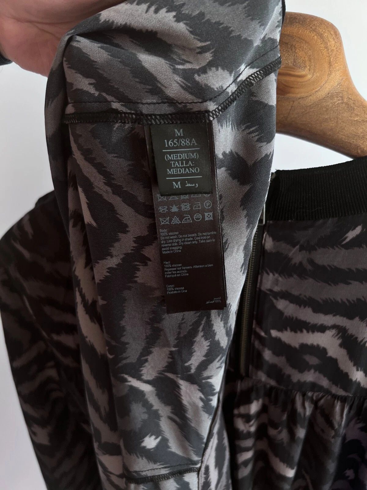Allsaints AllSaints Fayre Remix Print Crepe Midi Dress Long Sleeves Size M / US 6-8 / IT 42-44 - 16 Thumbnail