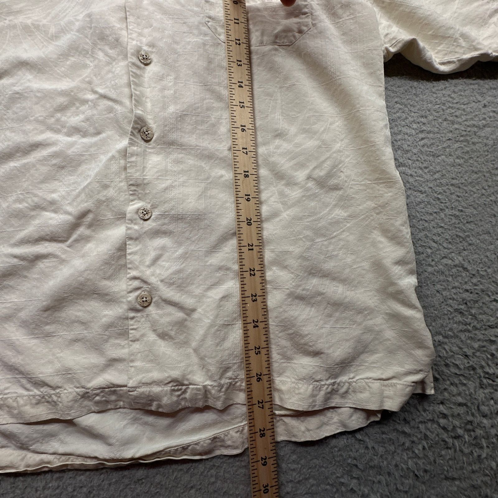 Tommy Bahama Tommy Bahama Hawaiian Silk Shirt XL Woven Pattern Button Up Size US XL / EU 56 / 4 - 5 Thumbnail