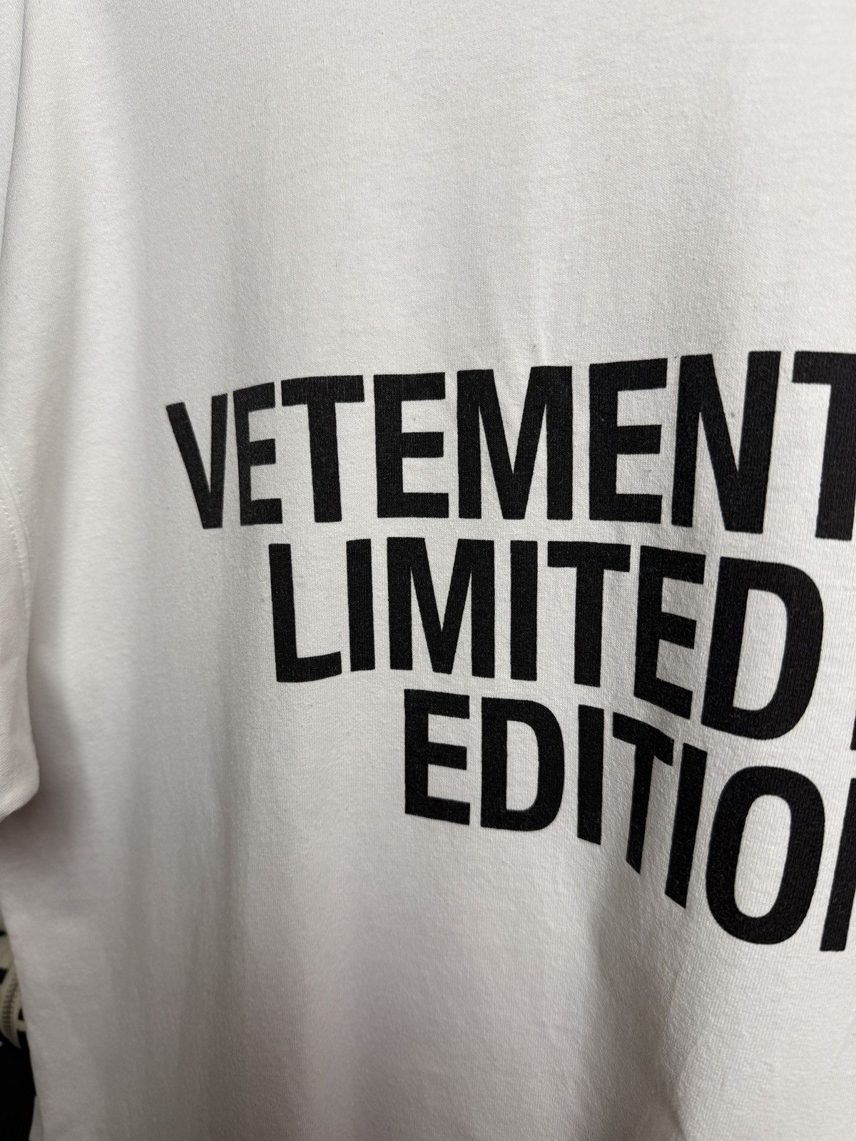 Vetements VETEMENTS LIMITED EDITION TEE OVERSIZE Size US XL / EU 56 / 4 - 6 Thumbnail