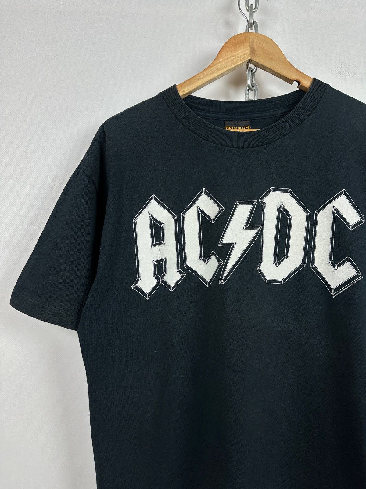 Band Tees 1996 Vintage AC/DC Ballbreaker Brockum World Tour T-Shirt Size US L / EU 52-54 / 3 - 10 Thumbnail