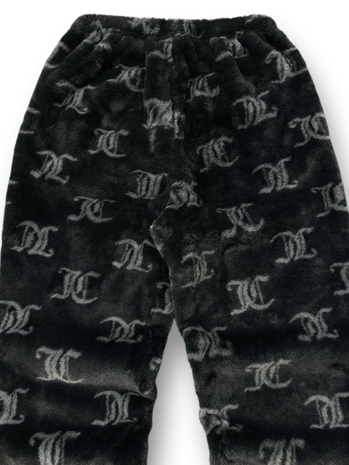 Juicy Couture Juicy Couture Plush Teddy Joggers All Over Print Women’s M Size 30" / US 8 / IT 44 - 9 Thumbnail