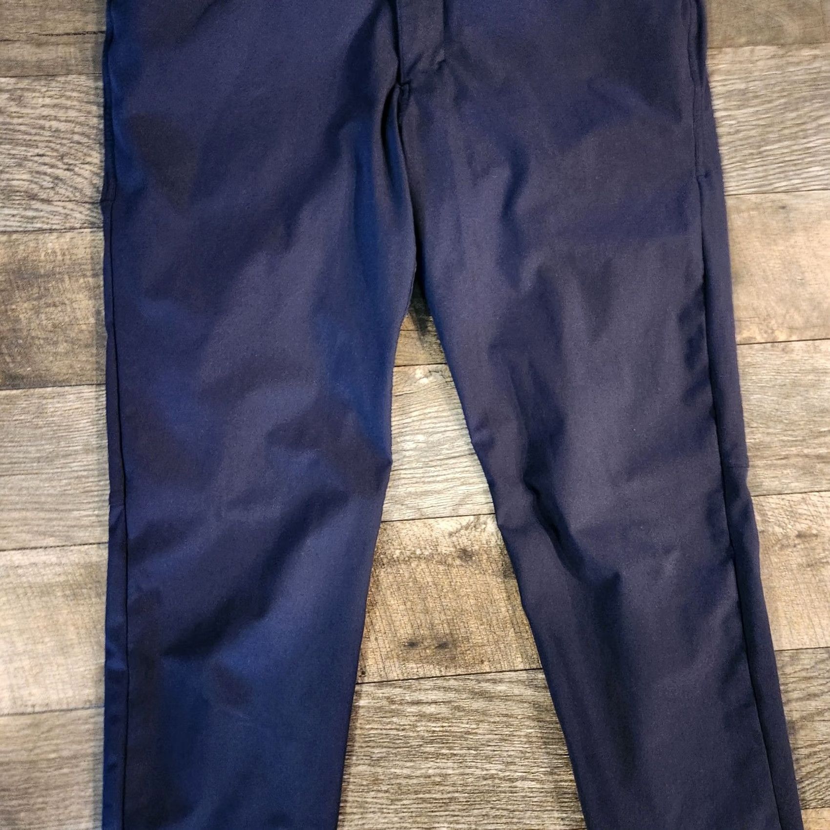 Lululemon Item Specifications: Age: 8 Size US 33 - 3 Thumbnail