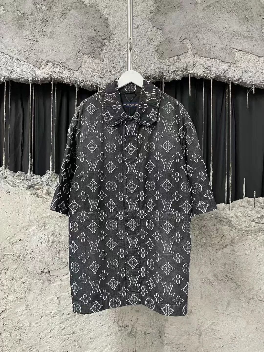 Louis Vuitton Louis Vuitton Black Monogram Denim Shirt Jacket Size US M / EU 48-50 / 2 - 1 Thumbnail